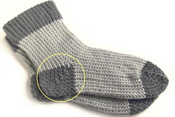 Ponožky pletené na oválnom strojčeku