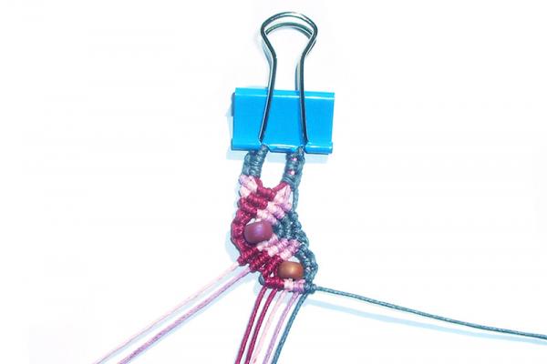 Micro macramé náramok