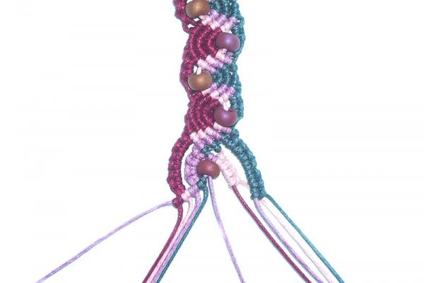 Micro macramé náramok