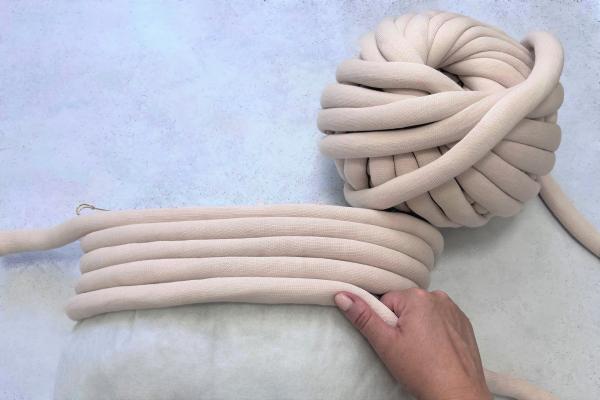 Vankúš z priadze marshmallow ľahko a rýchlo