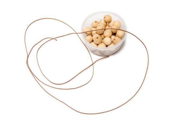 Podtácka z drevených korálikov