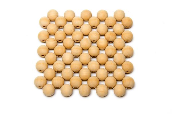 Podtácka z drevených korálikov