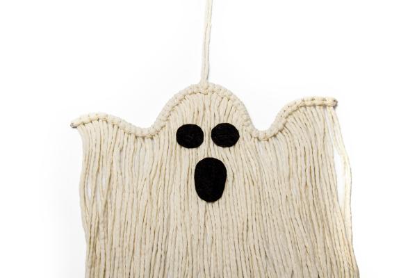 Halloweenský duch z priadze