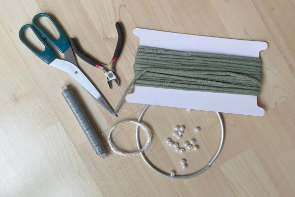 Venček s motívom imela zo šnúry