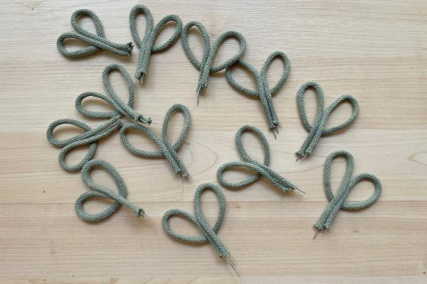 Venček s motívom imela zo šnúry