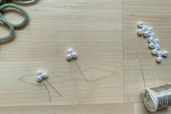 Venček s motívom imela zo šnúry