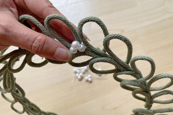 Venček s motívom imela zo šnúry