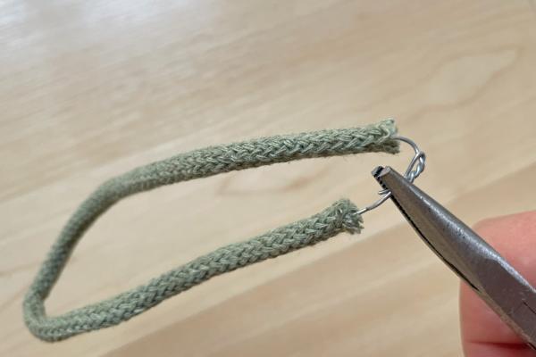 Venček s motívom imela zo šnúry