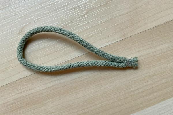 Venček s motívom imela zo šnúry