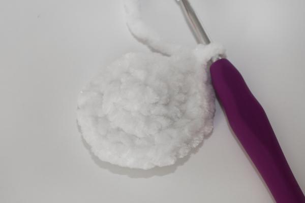 Uháčkujte si snehuliaka