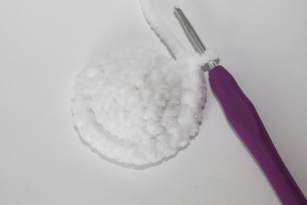 Uháčkujte si snehuliaka