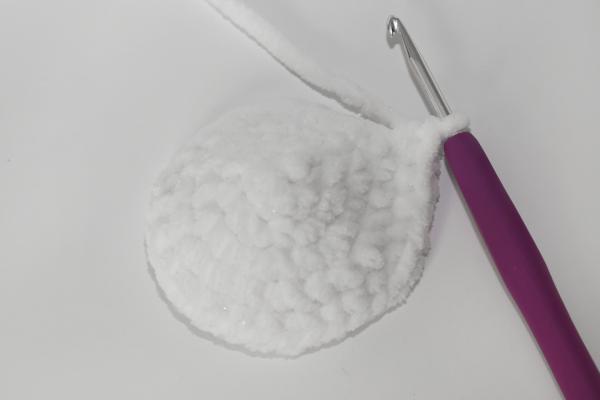 Uháčkujte si snehuliaka