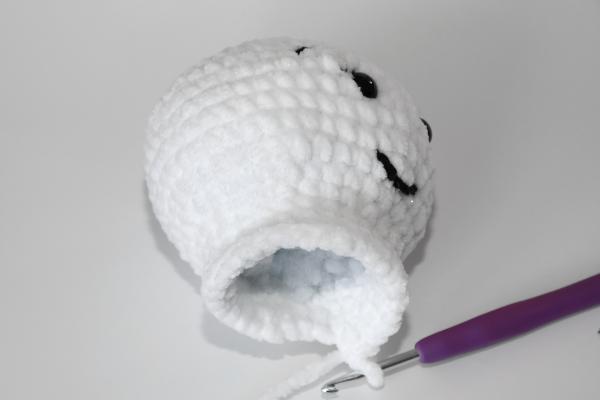 Uháčkujte si snehuliaka