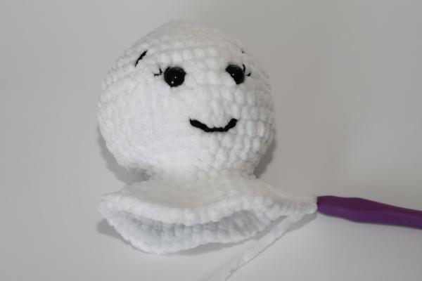 Uháčkujte si snehuliaka