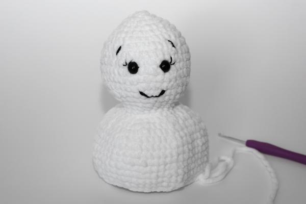 Uháčkujte si snehuliaka