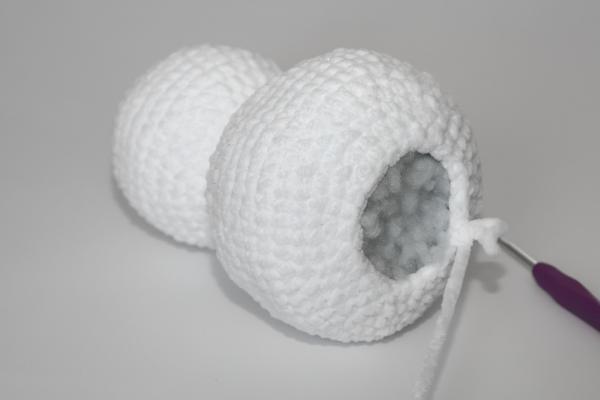 Uháčkujte si snehuliaka