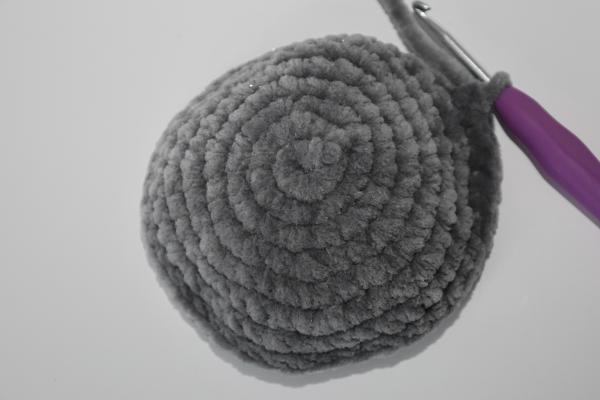 Uháčkujte si snehuliaka