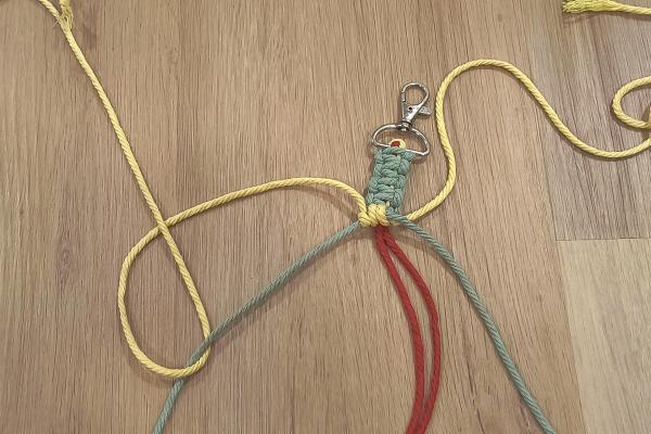 Ako vyrobiť macrame popruh na mobil