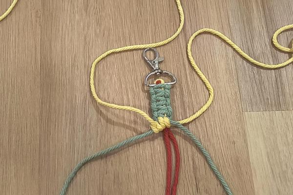 Ako vyrobiť macrame popruh na mobil