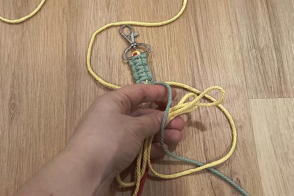 Ako vyrobiť macrame popruh na mobil