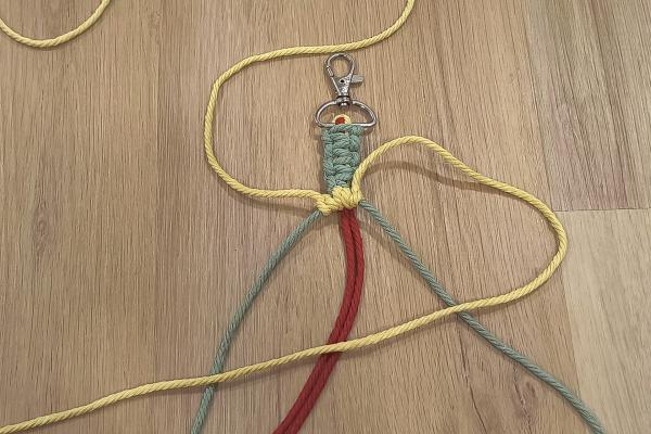 Ako vyrobiť macrame popruh na mobil