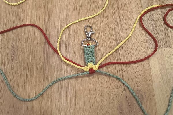 Ako vyrobiť macrame popruh na mobil