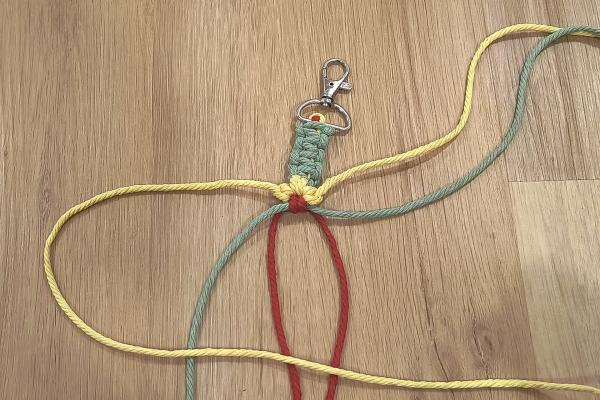 Ako vyrobiť macrame popruh na mobil
