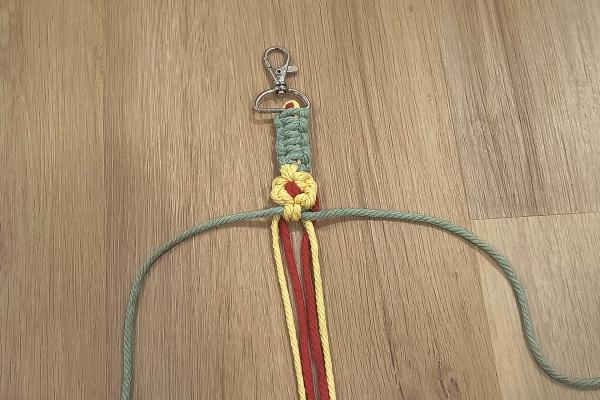 Ako vyrobiť macrame popruh na mobil