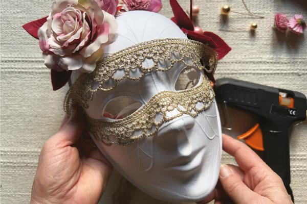 Ako vyrobiť benátsku masku