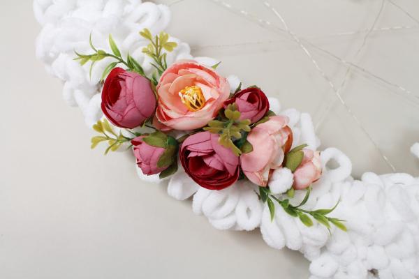 Romantické srdce z priadze a kvetín