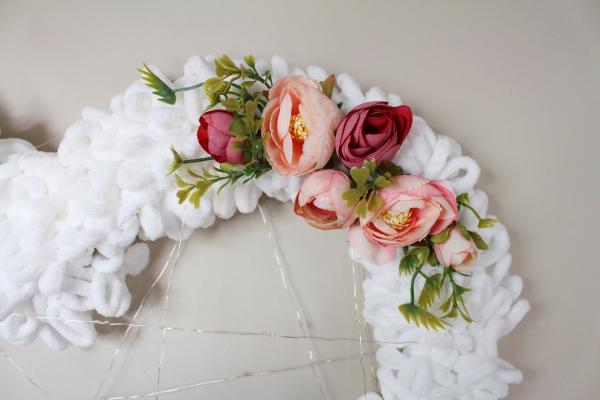 Romantické srdce z priadze a kvetín