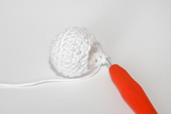 Uháčkujte si veselú hus s dlhým krkom