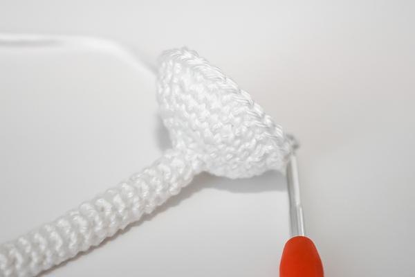 Uháčkujte si veselú hus s dlhým krkom