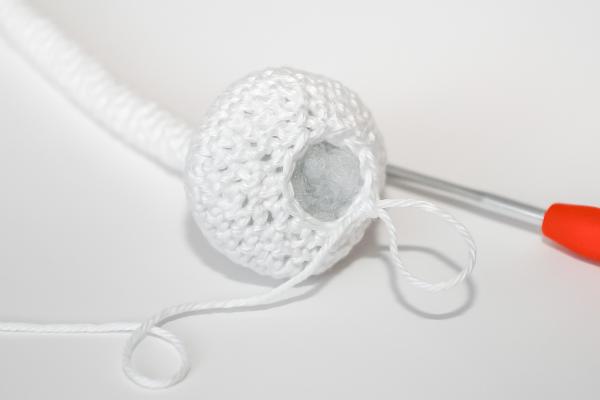 Uháčkujte si veselú hus s dlhým krkom