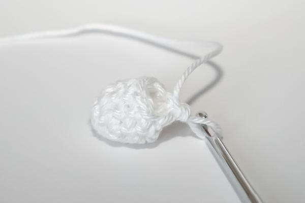 Uháčkujte si veselú hus s dlhým krkom