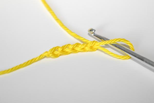 Uháčkujte si veselú hus s dlhým krkom