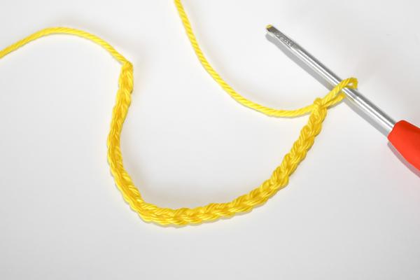 Uháčkujte si veselú hus s dlhým krkom