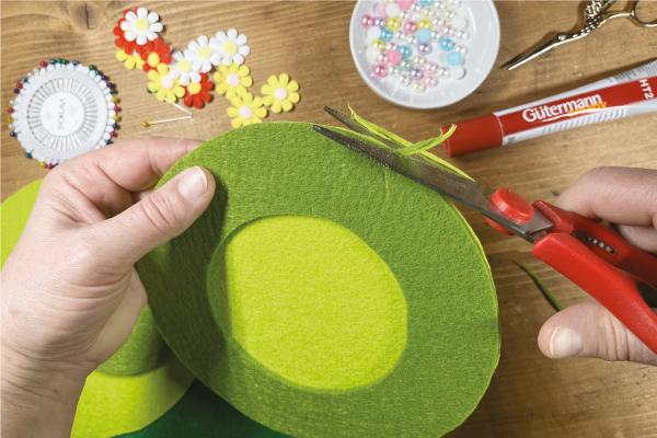 Jednoduché filcové prestieranie s kvetinami
