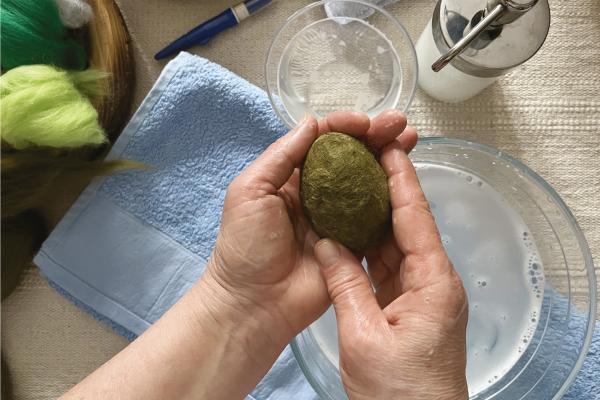 Plstené veľkonočné vajíčka