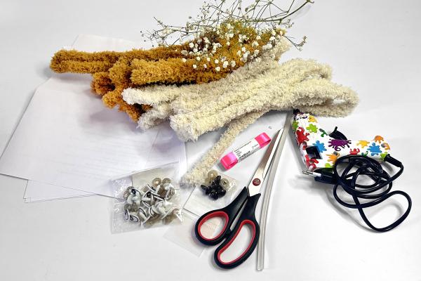 Vyrobte si psíka z chlpatých drôtikov