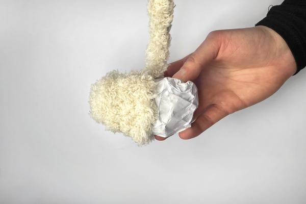 Vyrobte si psíka z chlpatých drôtikov