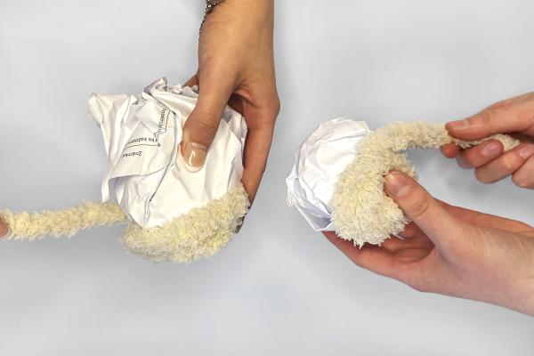 Vyrobte si psíka z chlpatých drôtikov