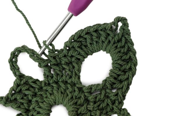 Háčkované kvetinové prestieranie 