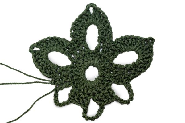 Háčkované kvetinové prestieranie 