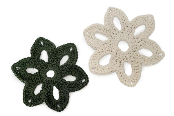 Háčkované kvetinové prestieranie 