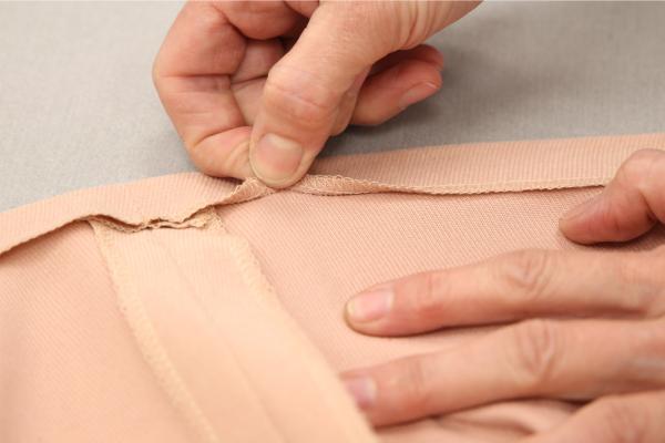 Ako skrátiť sukňu alebo záves bez šitia