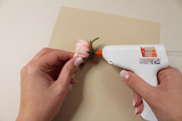 Vyrobte si prianie s nežnou kyticou