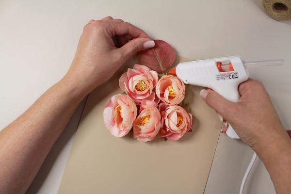 Vyrobte si prianie s nežnou kyticou