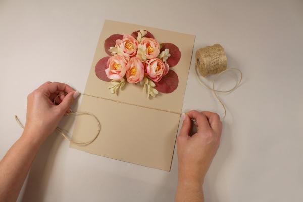 Vyrobte si prianie s nežnou kyticou