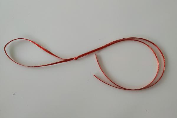 Vianočná ozdoba z bambuliek 